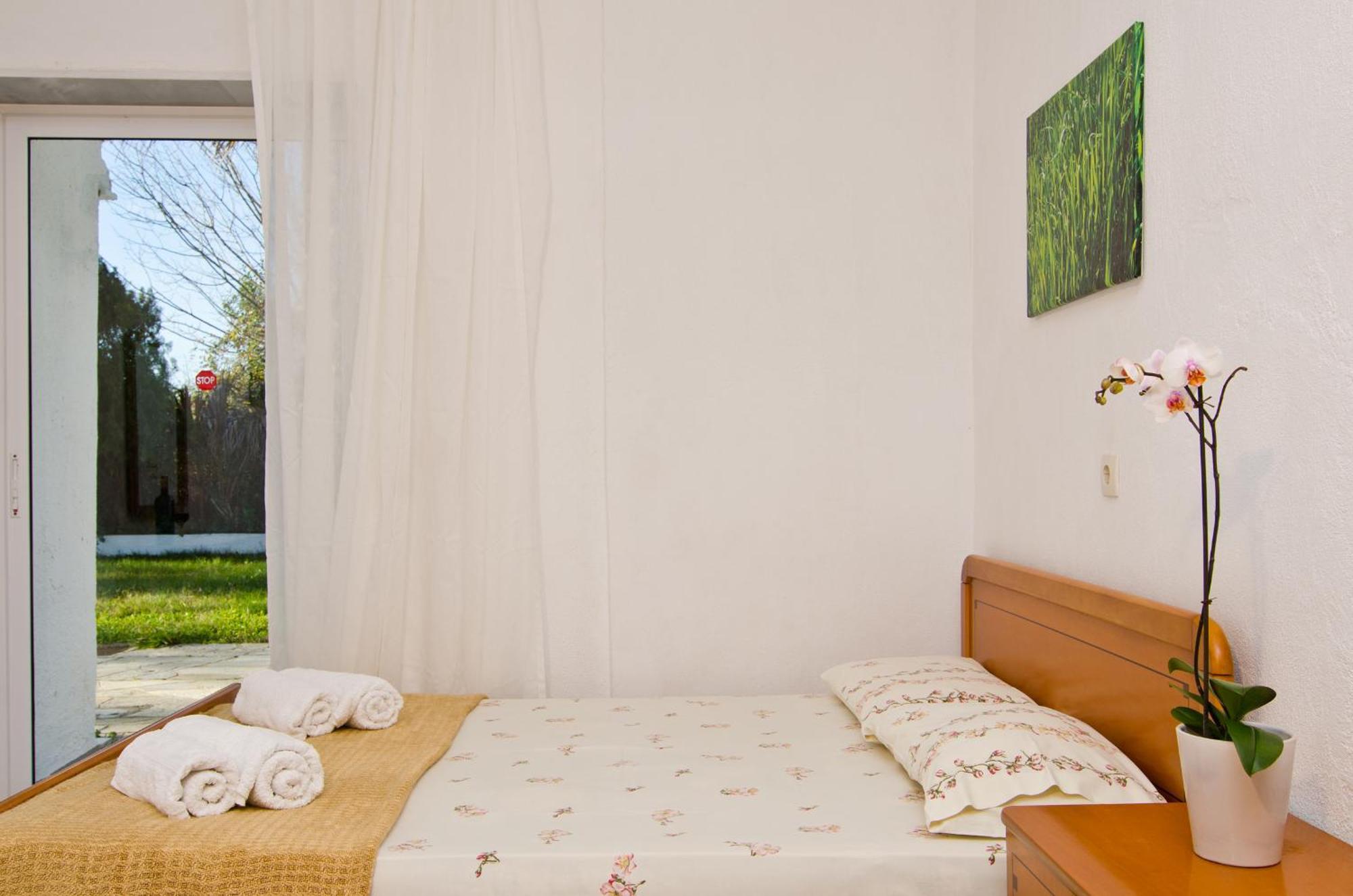 Villa Bianca Studios Посиди Екстериор снимка